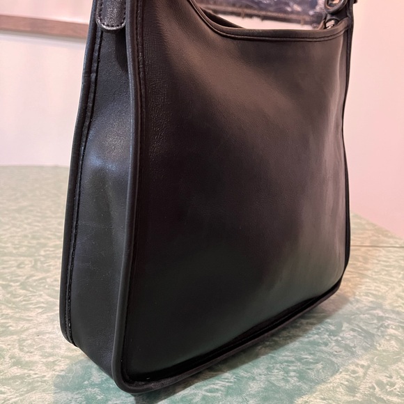 Vintage 90s Legacy Coach Purse - Picture 3 of 15